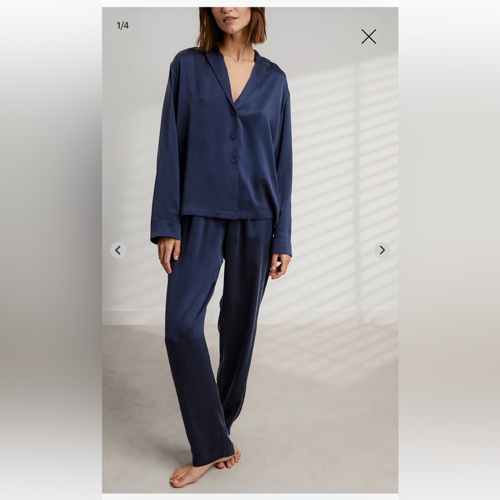 Lunya Washable Silk Long Sleeve Pant Set - BRAND NEW